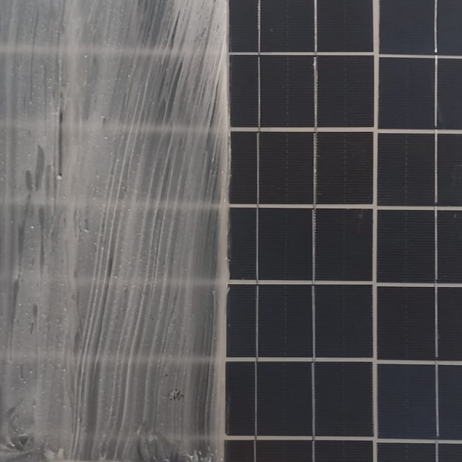 Güneş Paneli Temizle Solüsyonu